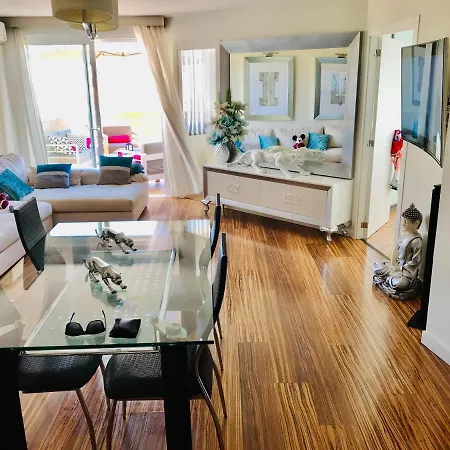 Luxury In Marina *