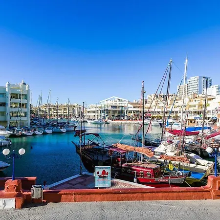 Luxury In Marina Apartment *